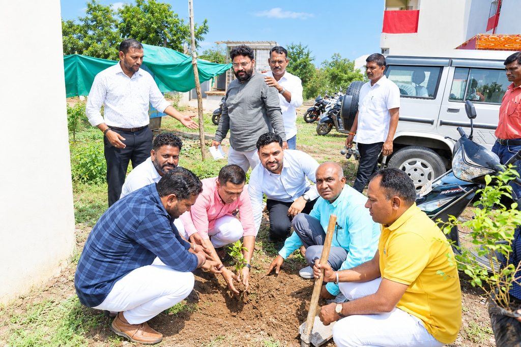 ગલાલિયાવાડ પ્રાથમિક શાળા ખાતે ધારાસભ્યશ્રી કનૈયાલાલ કિશોરીના અધ્યક્ષસ્થાને સેવાસેતુ કાર્યક્રમ યોજાયો